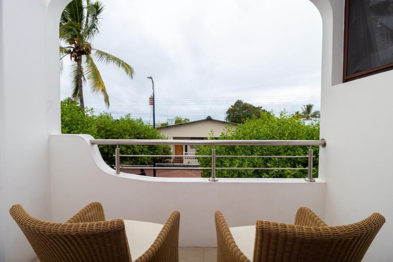 Galapagos Apartments - Bay View House Puerto Ayora  Exterior photo