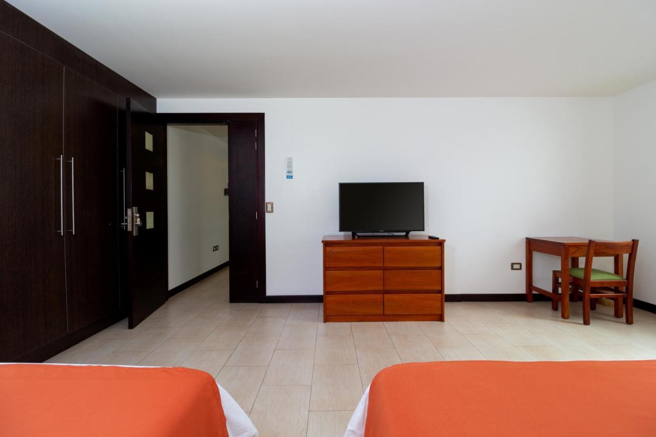 Galapagos Apartments - Bay View House Puerto Ayora  Exterior photo